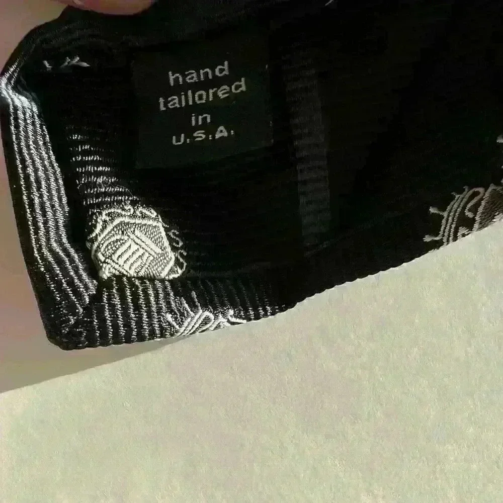 Hand Tailored Tie black with patterns